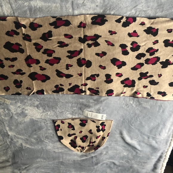 Matching Hat and Scarf - Picture 2 of 4